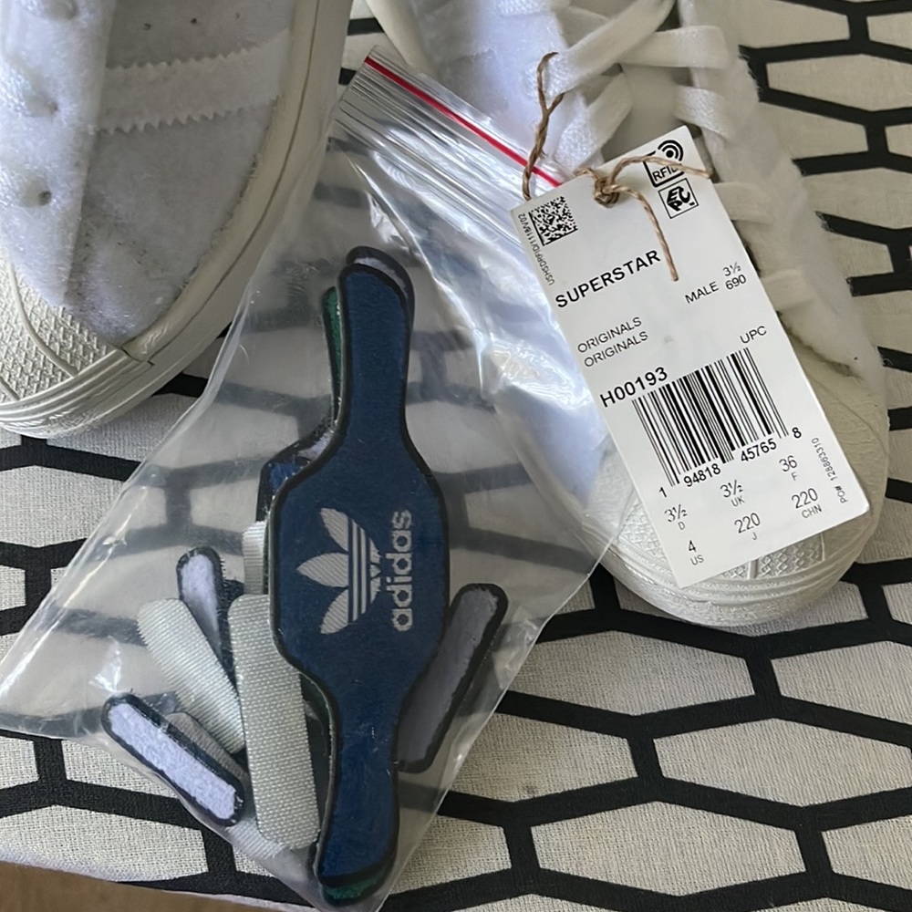 Adidas Original Superstar - Picture 5 of 5